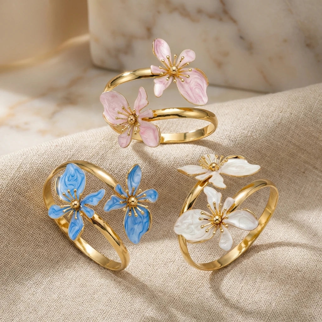 Bracelet Manchette Fleur Émaillée – Plaqué Or, Rose Blanc Bleu