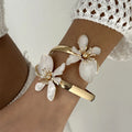 Bracelet Manchette Fleur Émaillée – Plaqué Or, Rose Blanc Bleu