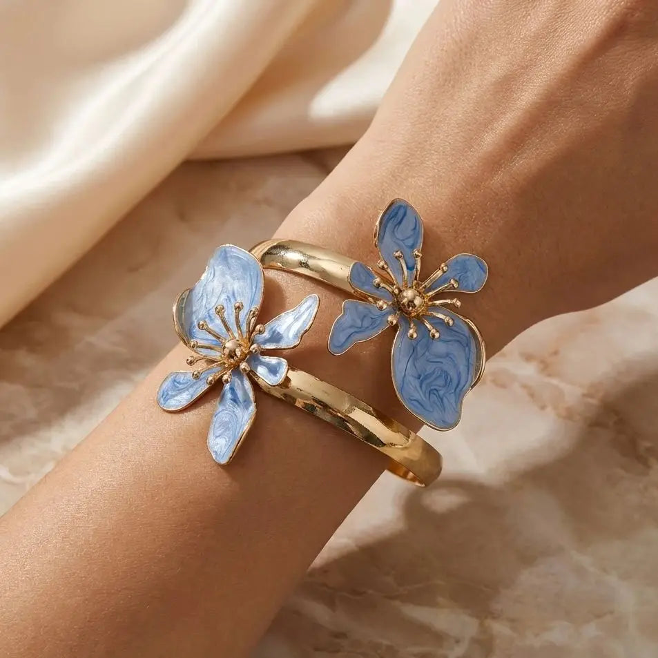 Bracelet Manchette Fleur Émaillée – Plaqué Or, Rose Blanc Bleu